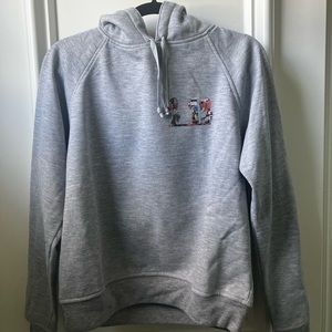 Grey hoodie with cool design in the back. Brand: Yodais (from Columbia) size: s